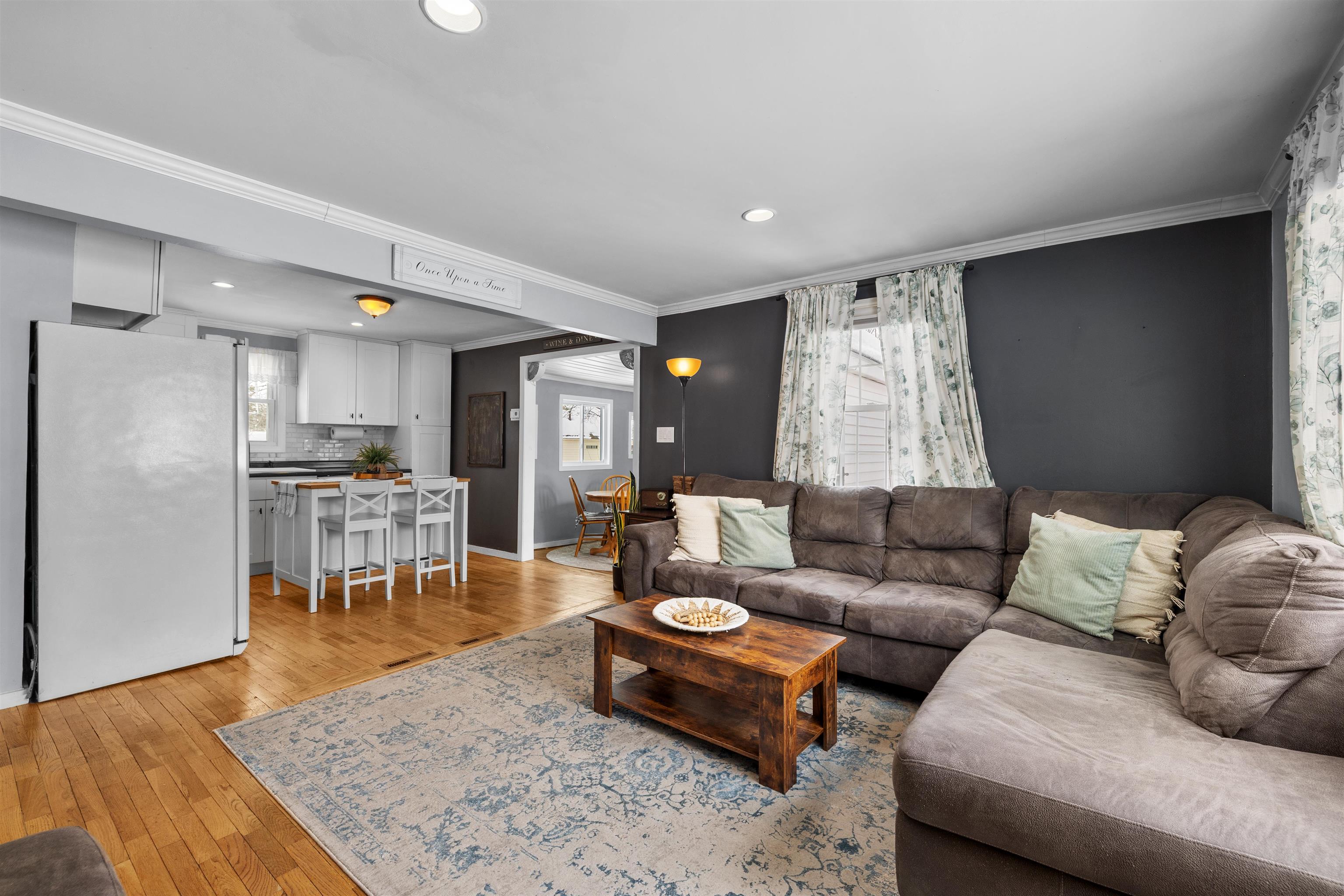 278 Exchange Avenue Manchester, NH 03104 - Photo 4 of 29