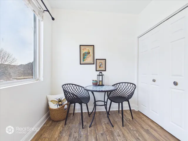 $299,000 | 764 Cherry Creek Drive, Grayslake, IL 60030