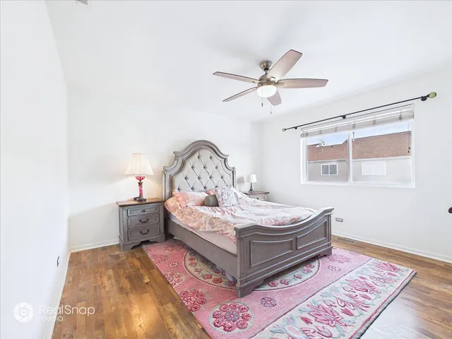 $299,000 | 764 Cherry Creek Drive, Grayslake, IL 60030