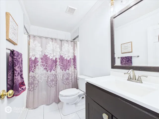 $299,000 | 764 Cherry Creek Drive, Grayslake, IL 60030