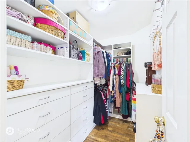 $299,000 | 764 Cherry Creek Drive, Grayslake, IL 60030