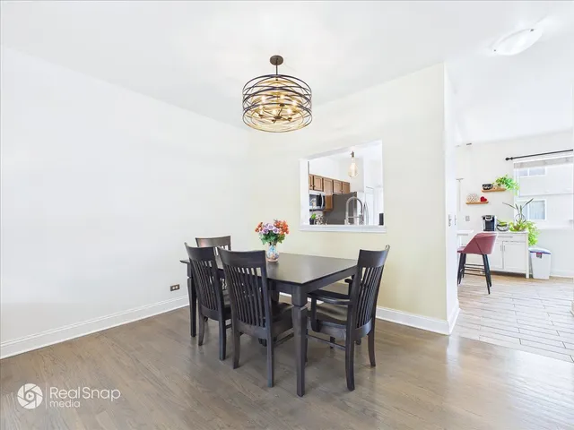 $299,000 | 764 Cherry Creek Drive, Grayslake, IL 60030