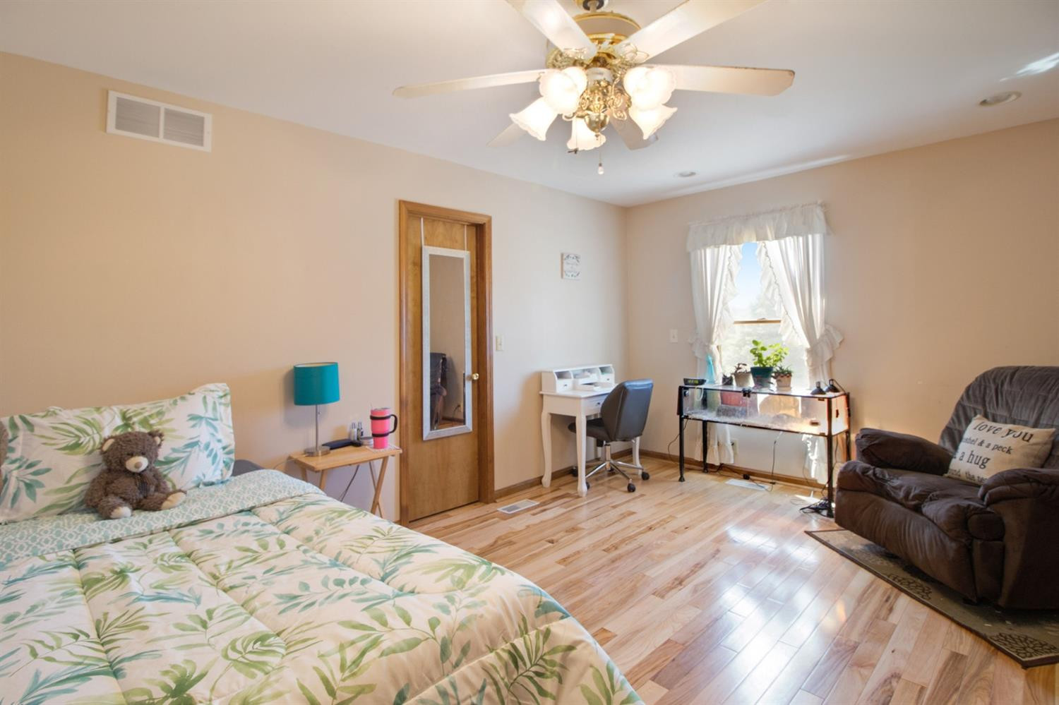 12636 Hadley Road Gregory, MI 48137 - Photo 13 of 49 Photo 15