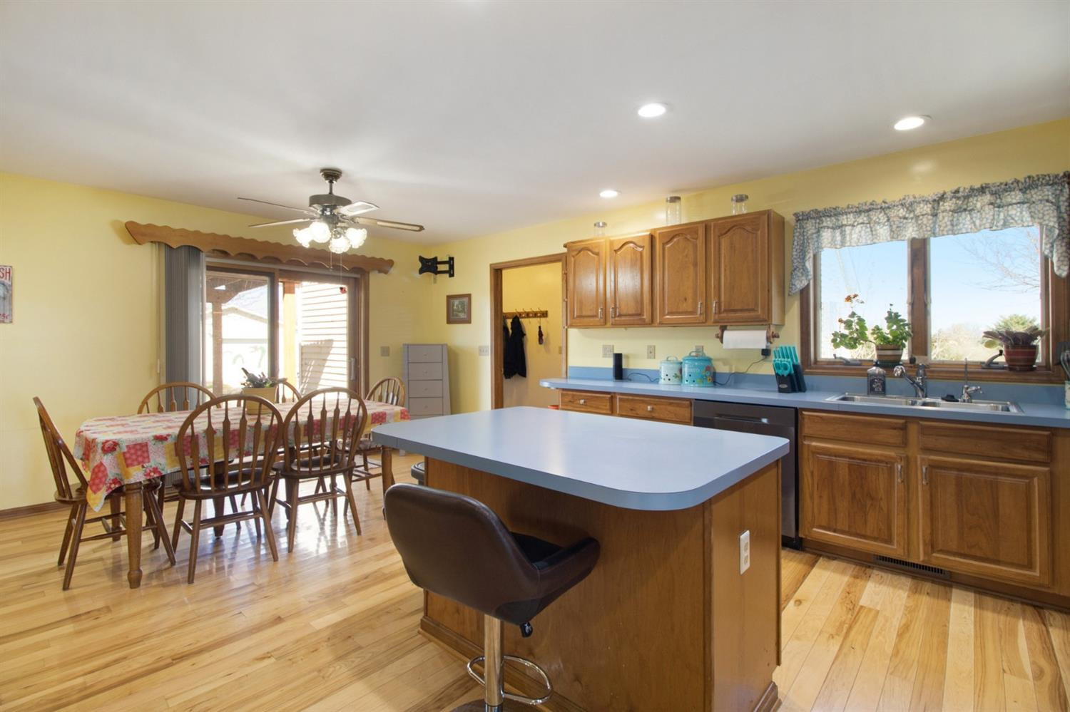 12636 Hadley Road Gregory, MI 48137 - Photo 8 of 49 Photo 9