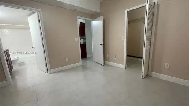 $2,250 | Country Club of Miami, Hialeah, FL 33015