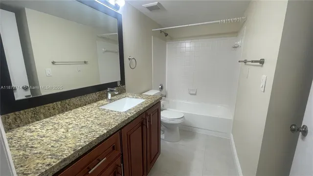 $2,250 | Country Club of Miami, Hialeah, FL 33015