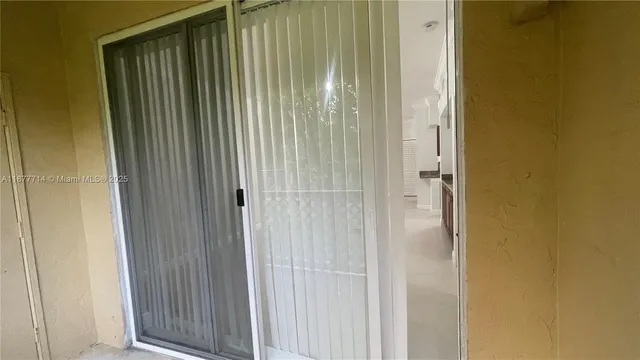 $2,250 | Country Club of Miami, Hialeah, FL 33015