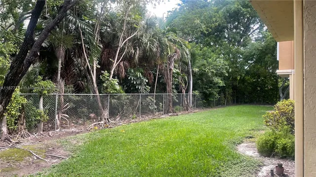 $2,250 | Country Club of Miami, Hialeah, FL 33015