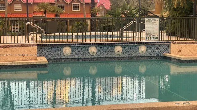 $2,250 | Country Club of Miami, Hialeah, FL 33015