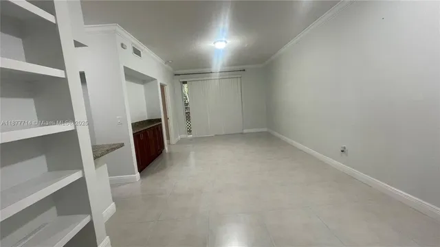 $2,250 | Country Club of Miami, Hialeah, FL 33015