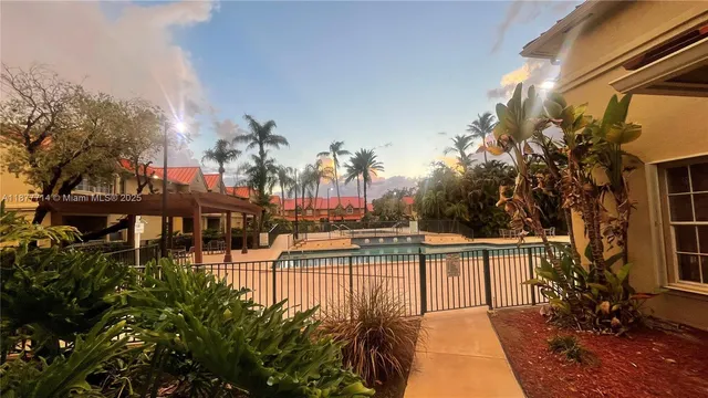 $2,250 | Country Club of Miami, Hialeah, FL 33015