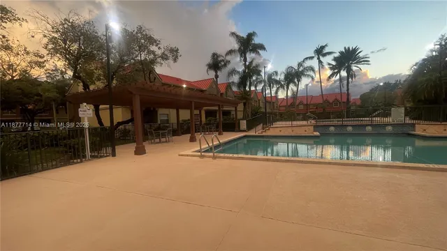 $2,250 | Country Club of Miami, Hialeah, FL 33015