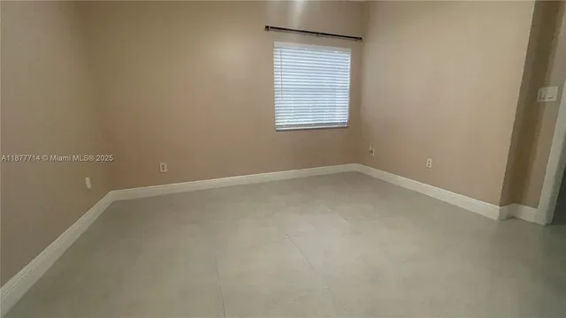 $2,250 | Country Club of Miami, Hialeah, FL 33015