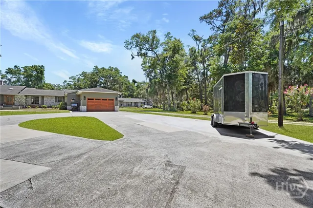 $2,500 | 1112 Walthour Road, Savannah, GA 31410