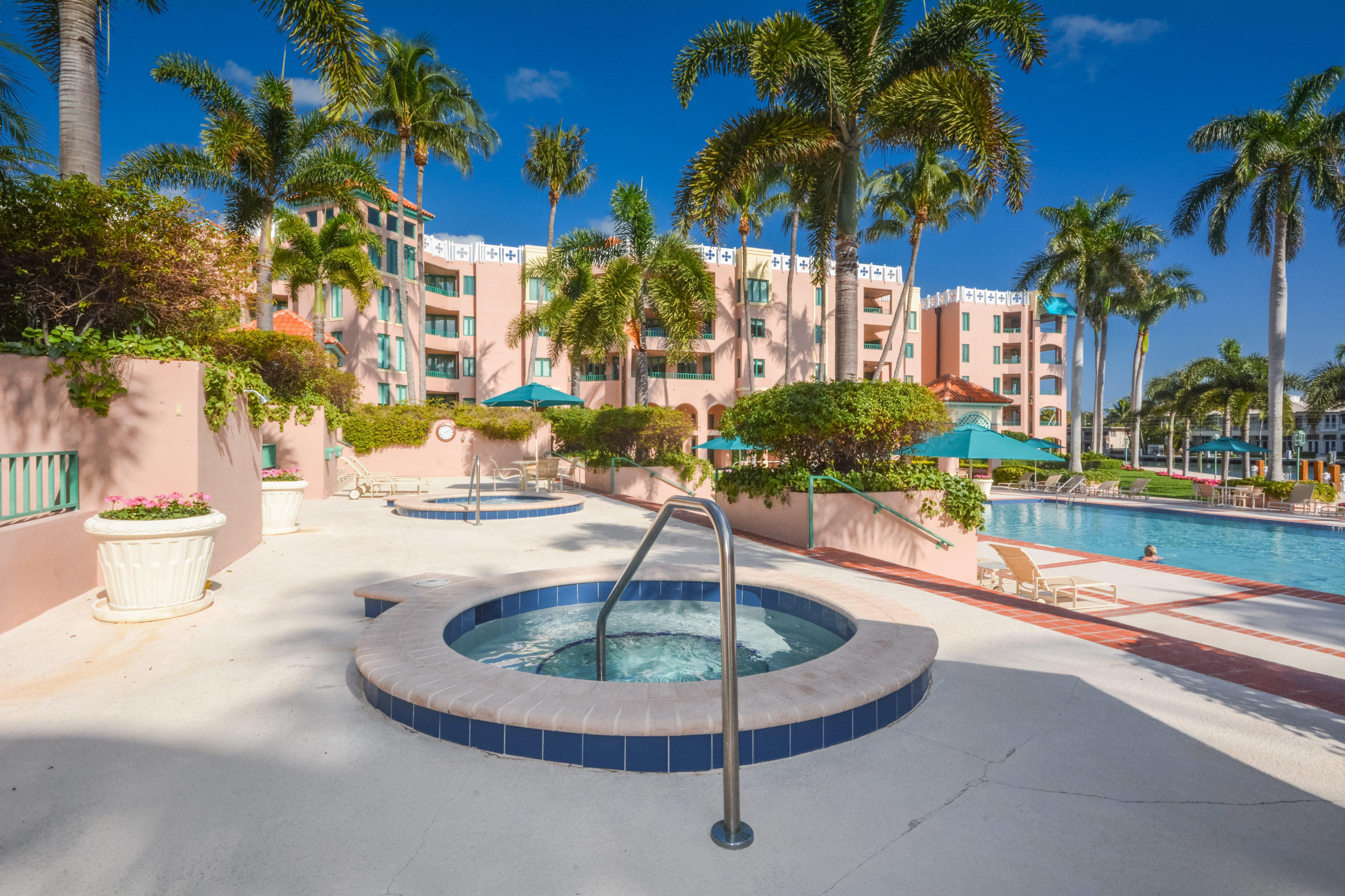 120 Southeast 5th Avenue Boca Raton, FL 33432 - Photo 32 of 33 Hot tub
