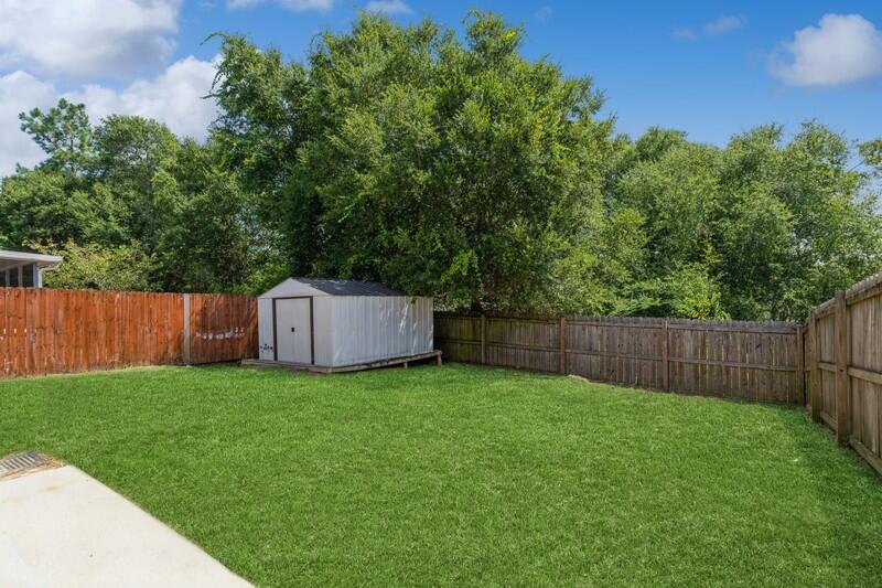 412 Eisenhower Drive Crestview, FL 32539 - Photo 33 of 35