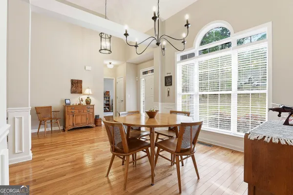 $569,000 | 25 Lyndhurst Way, Sharpsburg, GA 30277