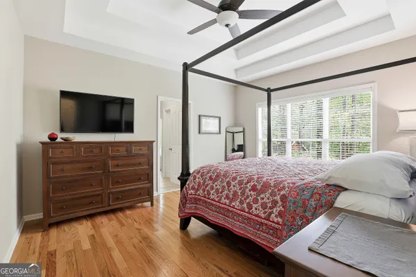 $569,000 | 25 Lyndhurst Way, Sharpsburg, GA 30277
