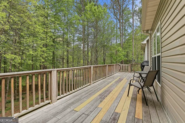 $569,000 | 25 Lyndhurst Way, Sharpsburg, GA 30277