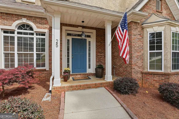 $569,000 | 25 Lyndhurst Way, Sharpsburg, GA 30277