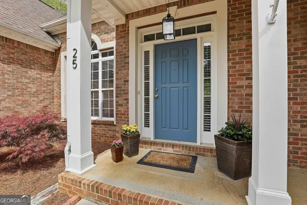 $569,000 | 25 Lyndhurst Way, Sharpsburg, GA 30277