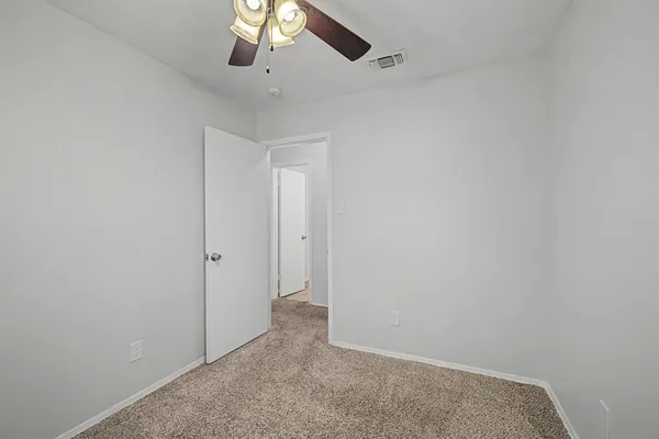 $249,900 | 313 Northwest Jayellen Avenue, Burleson, TX 76028