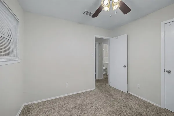 $249,900 | 313 Northwest Jayellen Avenue, Burleson, TX 76028