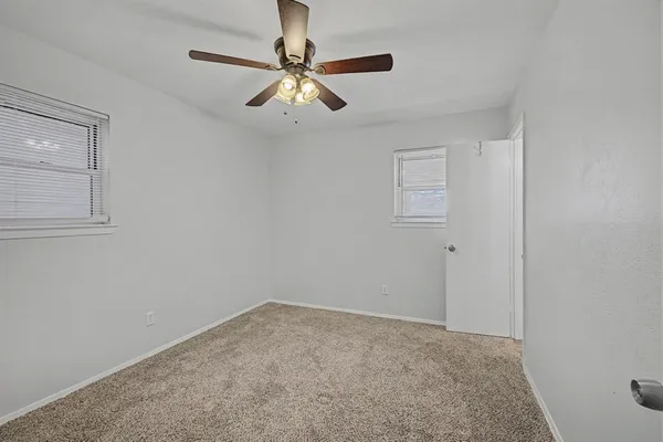 $249,900 | 313 Northwest Jayellen Avenue, Burleson, TX 76028