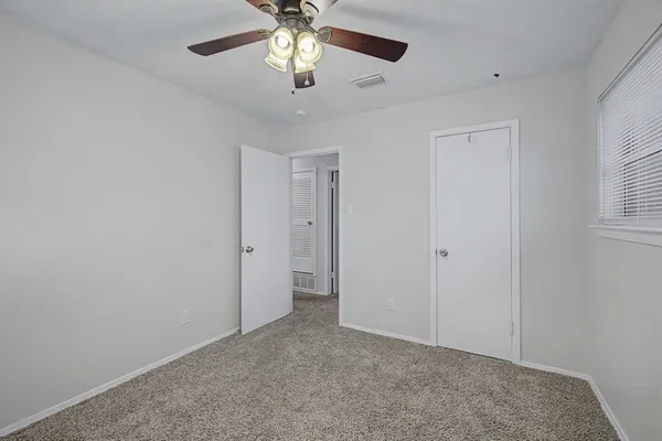 $249,900 | 313 Northwest Jayellen Avenue, Burleson, TX 76028