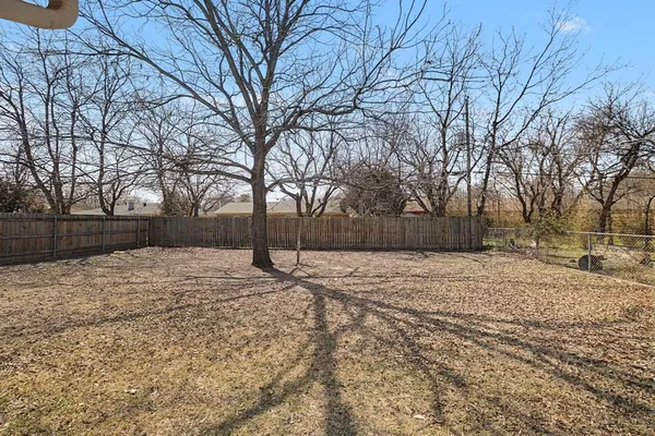 $249,900 | 313 Northwest Jayellen Avenue, Burleson, TX 76028