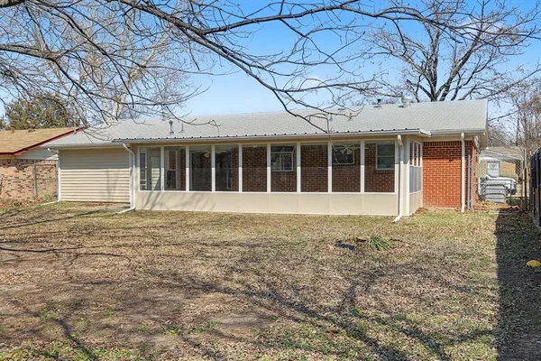 $249,900 | 313 Northwest Jayellen Avenue, Burleson, TX 76028