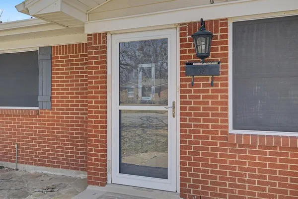 $249,900 | 313 Northwest Jayellen Avenue, Burleson, TX 76028