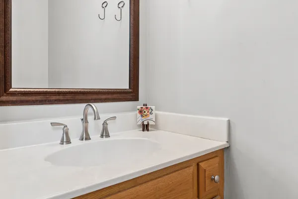 $460,000 | 2102 Brookside Lane, Aurora, IL 60502