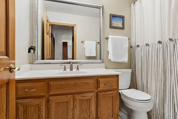 $460,000 | 2102 Brookside Lane, Aurora, IL 60502