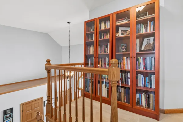 $460,000 | 2102 Brookside Lane, Aurora, IL 60502