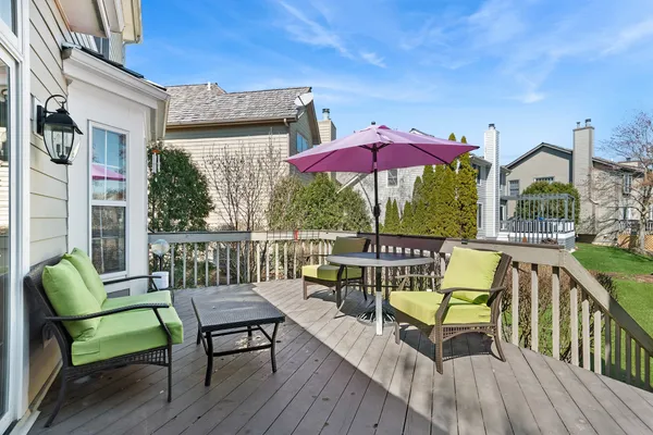 $460,000 | 2102 Brookside Lane, Aurora, IL 60502