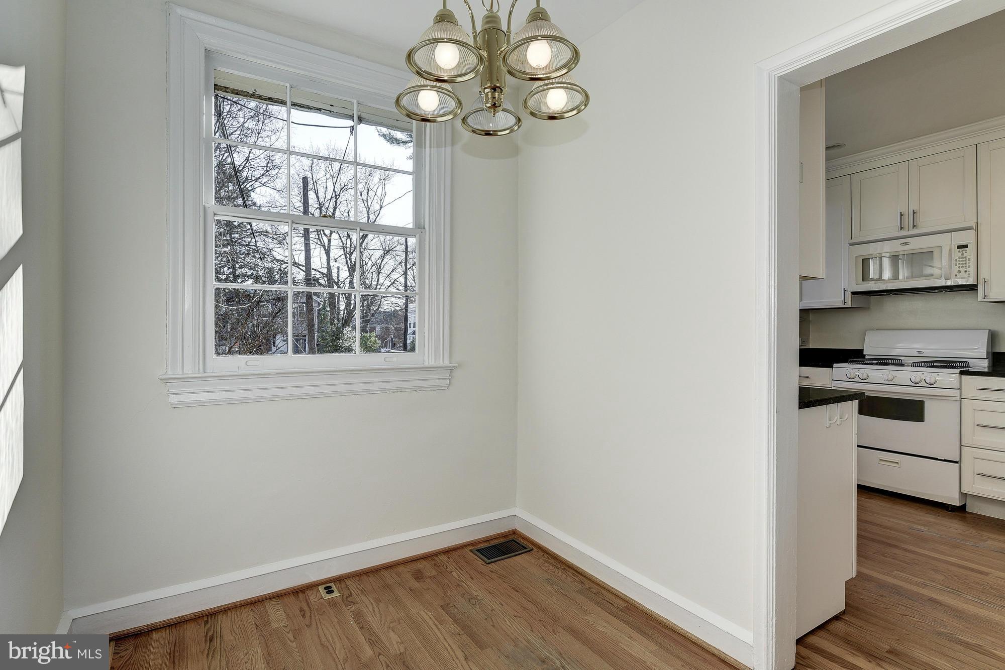3626 T Street Northwest Washington, DC 20007 - Photo 4 of 20 Dining Room