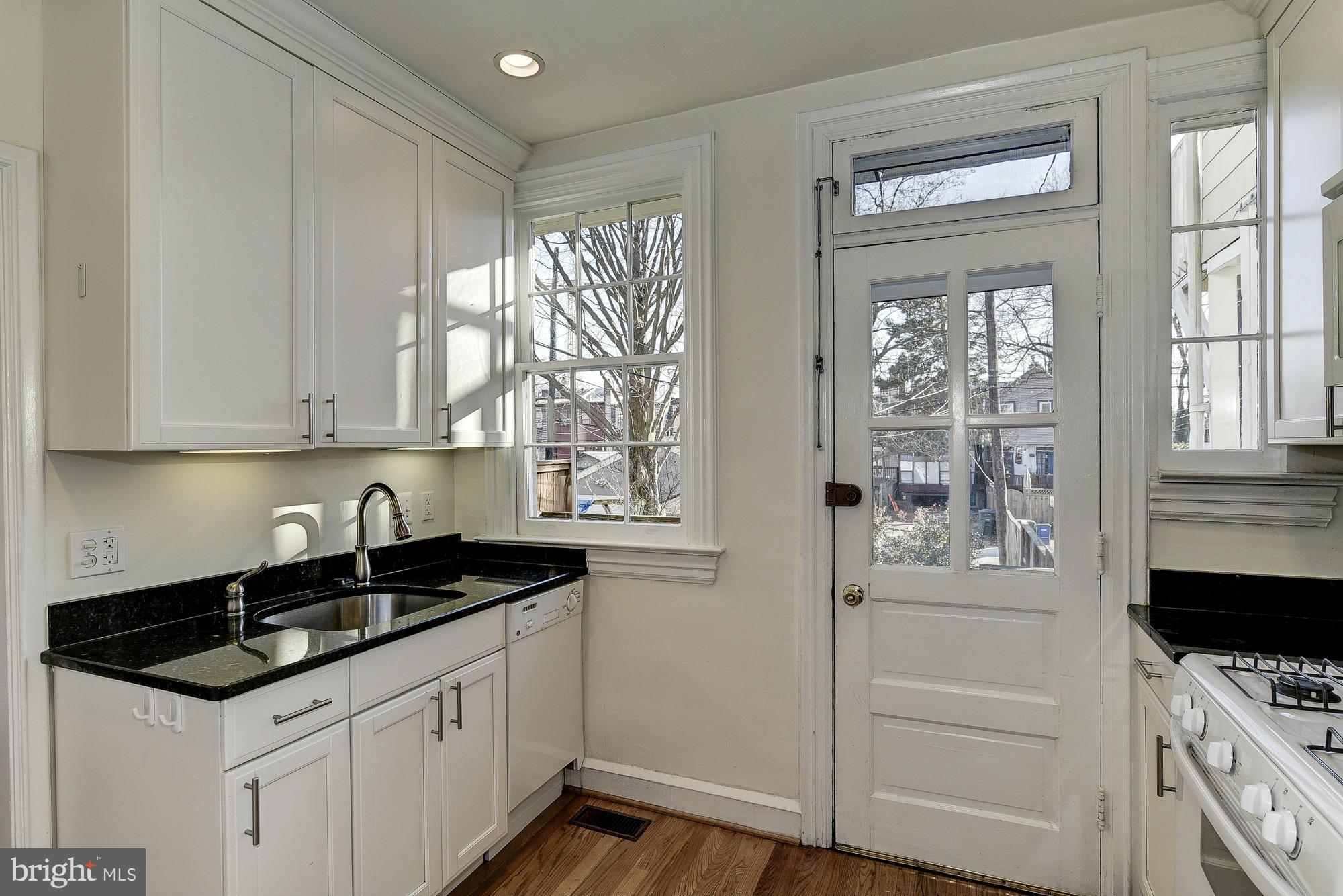 3626 T Street Northwest Washington, DC 20007 - Photo 5 of 20 Kitchen