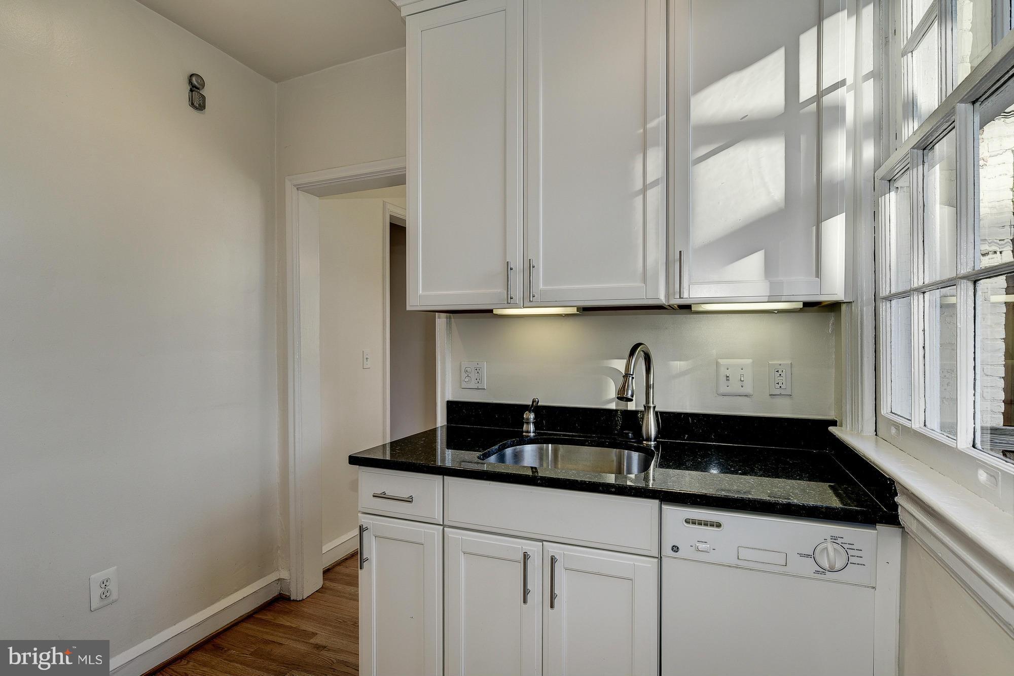 3626 T Street Northwest Washington, DC 20007 - Photo 6 of 20 Kitchen