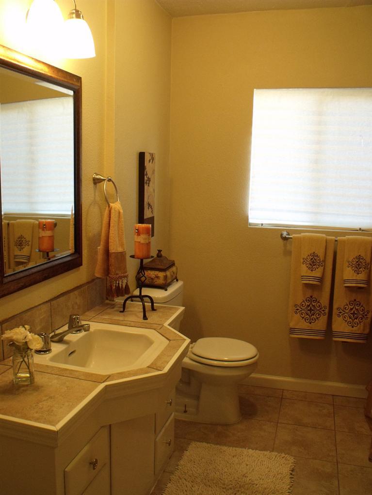 1027 South Rupert Avenue Reedley, CA 93654 - Photo 14 of 15