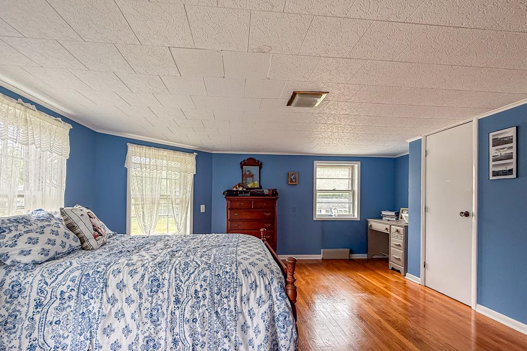10211 Shell Street Nassawadox, VA 23413 - Photo 31 of 46