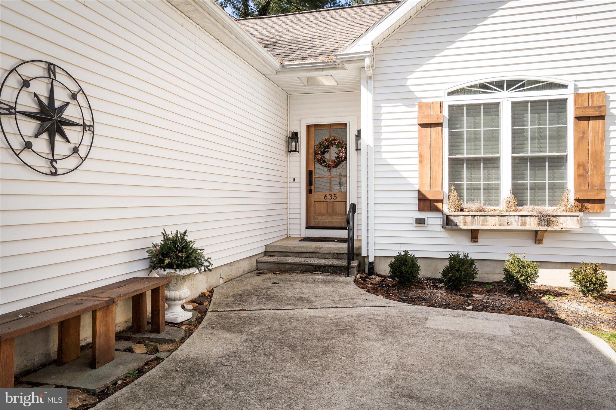 635 Mercer Street Hamilton, NJ 08690 - Photo 4 of 67