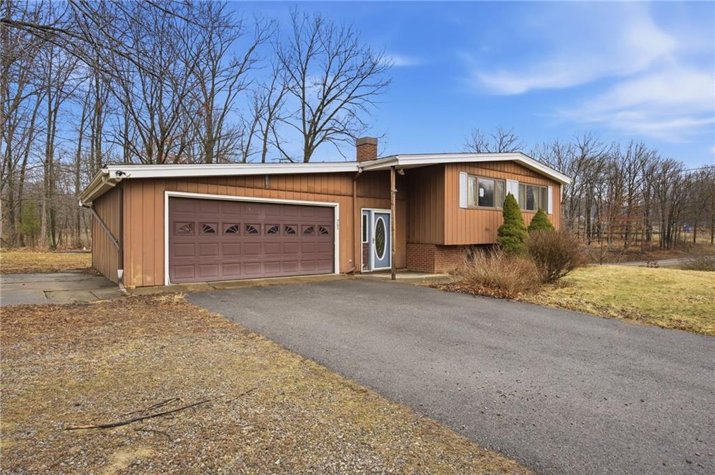 103 Lovi Road Baden, PA 15005 - Photo 3 of 30