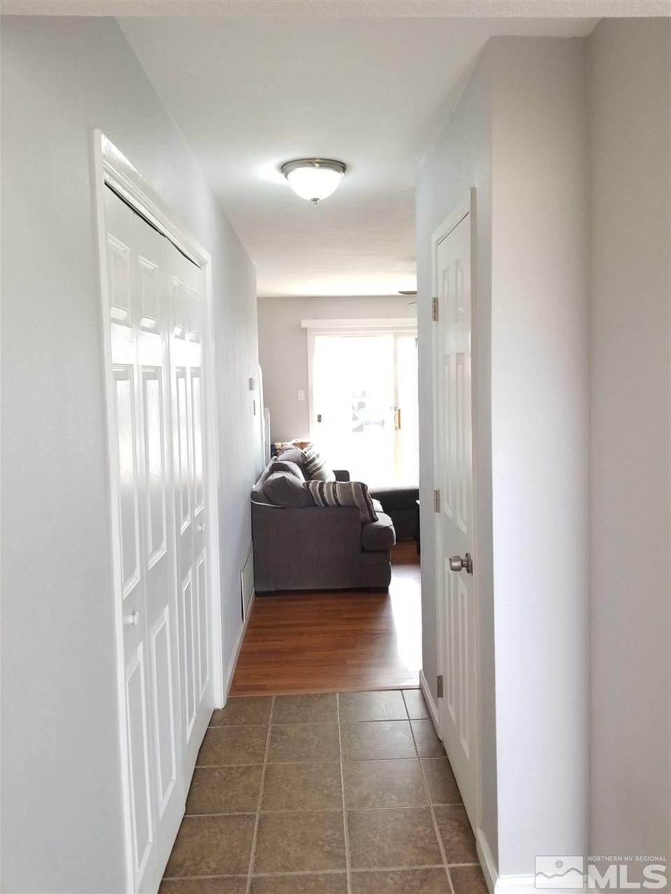 85 Smithridge Reno, NV 89502 - Photo 4 of 24 Photo 4