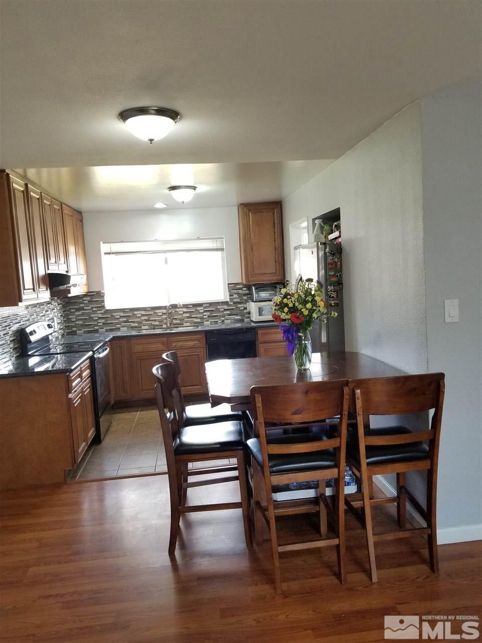 85 Smithridge Reno, NV 89502 - Photo 6 of 24 Photo 6