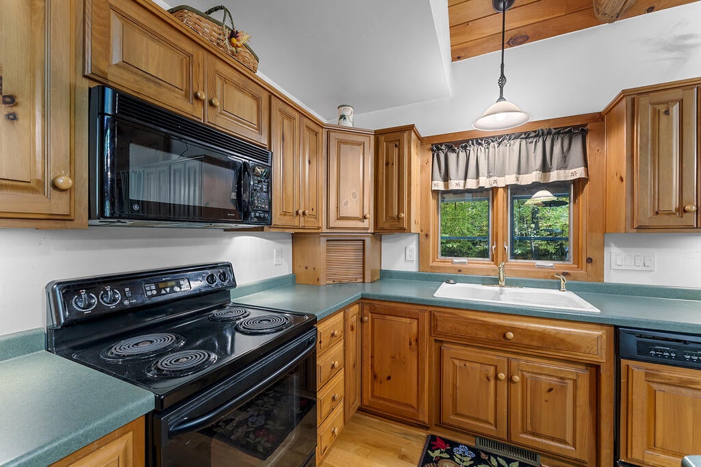 5922 Bluff Ledge Road Sturgeon Bay, WI 54235 - Photo 19 of 75 Gallery Image 19