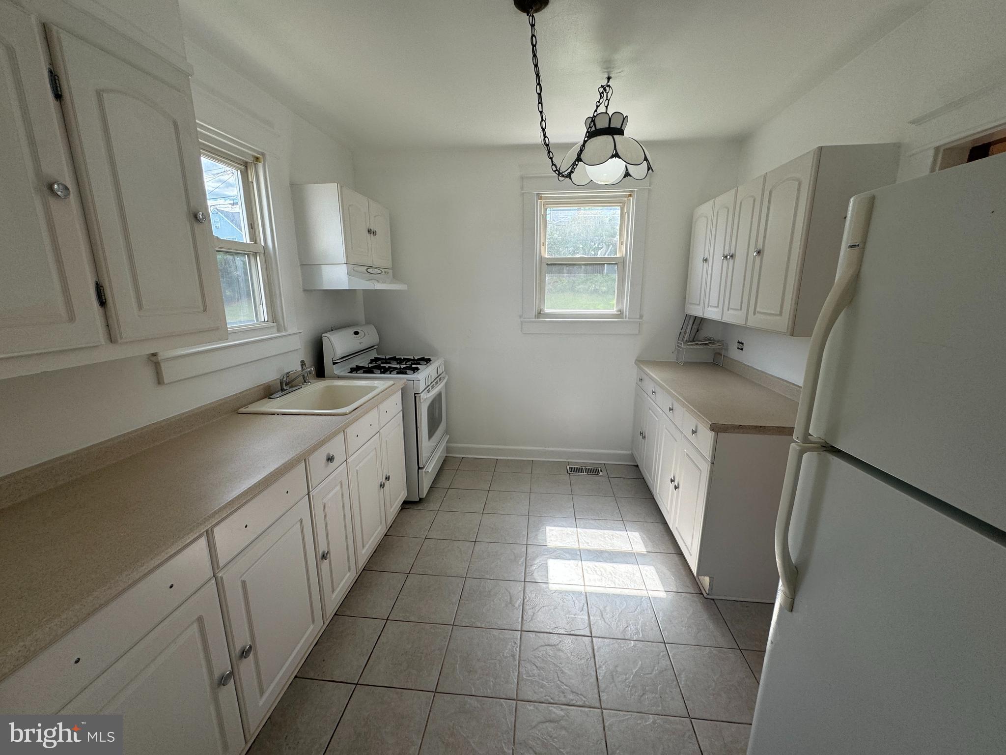 5570 Ashbourne Road Halethorpe, MD 21227 - Photo 13 of 23
