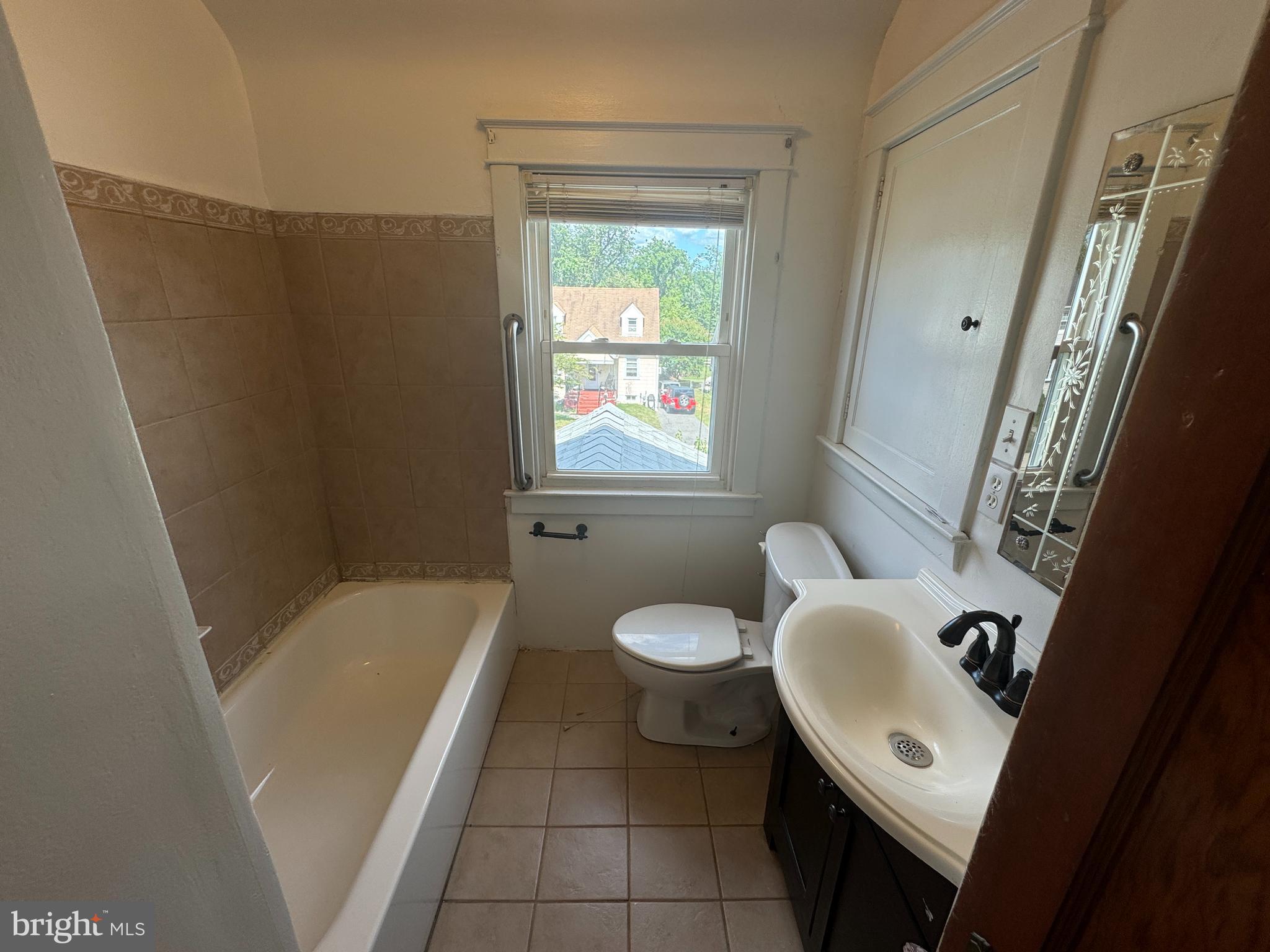 5570 Ashbourne Road Halethorpe, MD 21227 - Photo 18 of 23