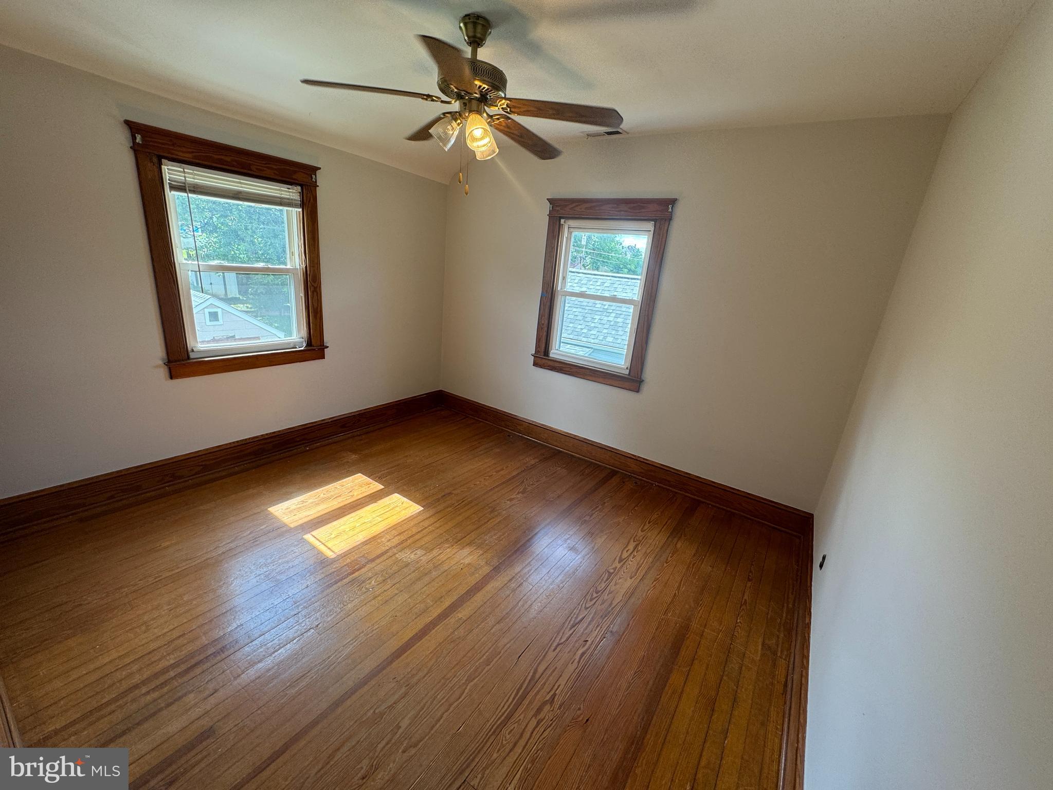 5570 Ashbourne Road Halethorpe, MD 21227 - Photo 20 of 23