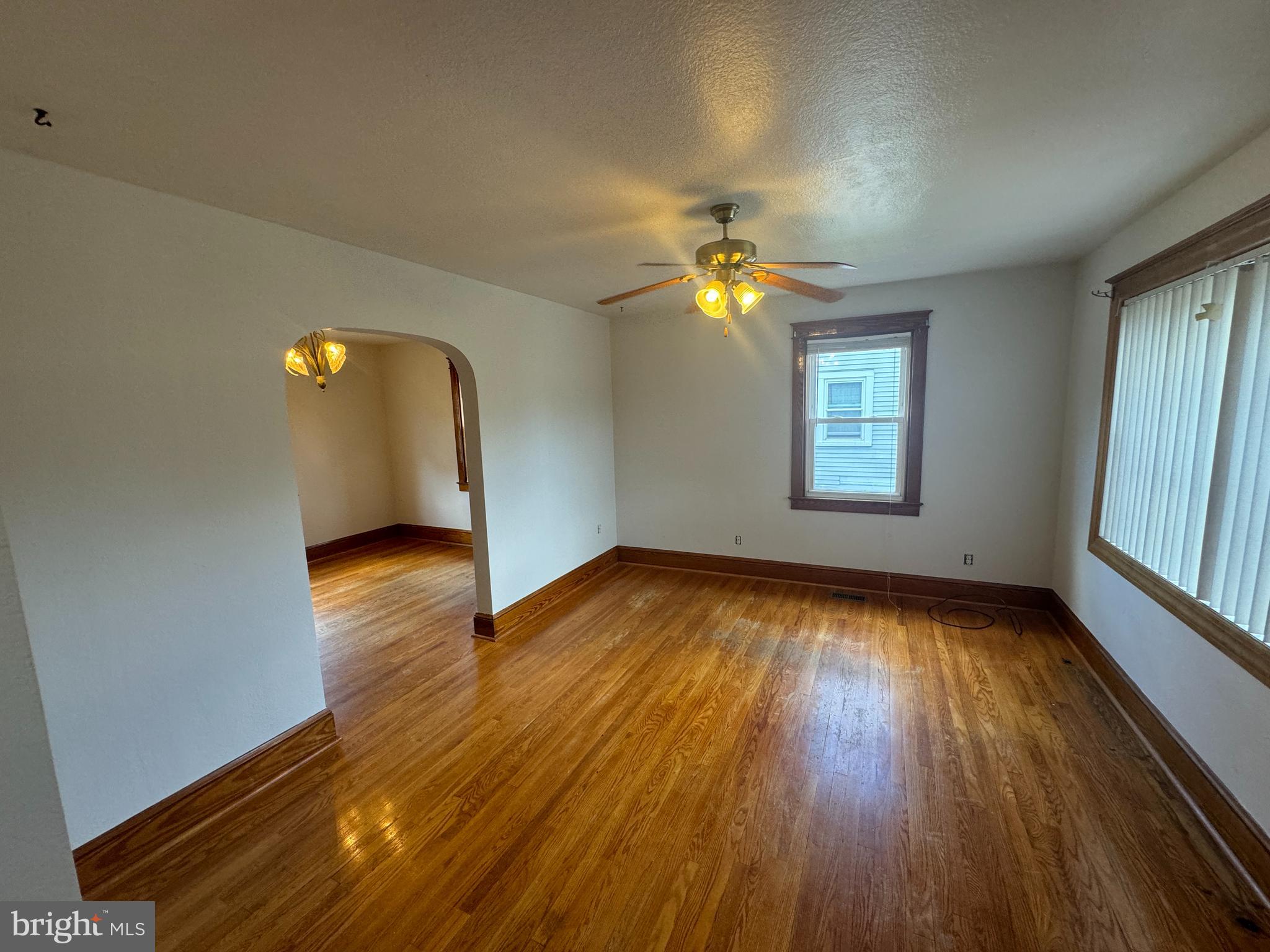 5570 Ashbourne Road Halethorpe, MD 21227 - Photo 10 of 23